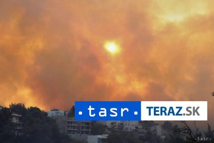 Grecko trpi lesnymi poziarmi pre velke horucavy