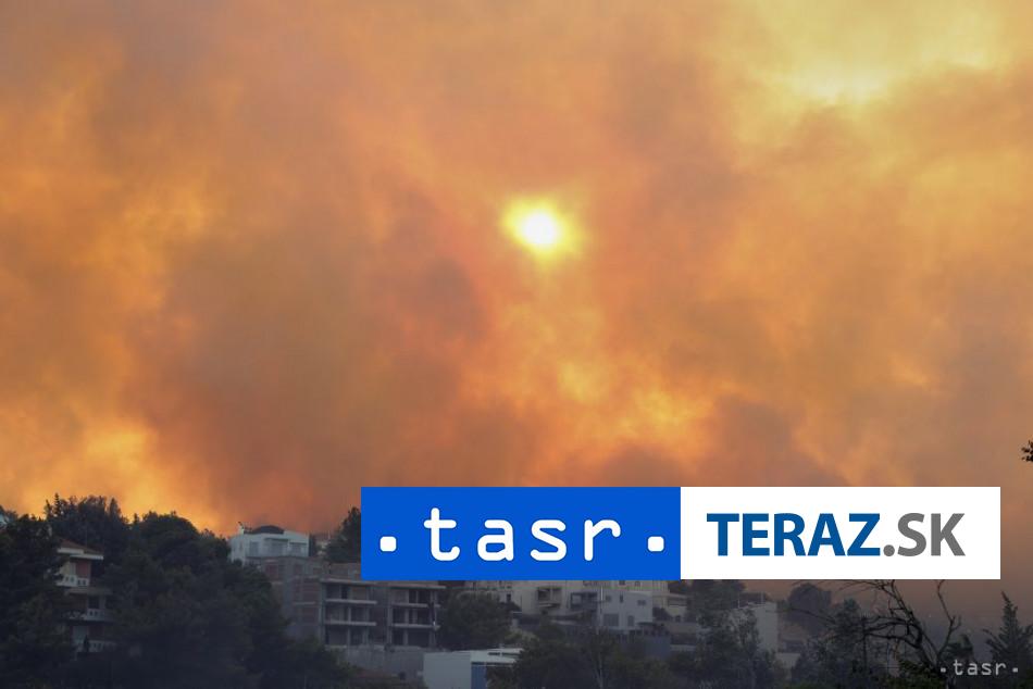 Grecko trpi lesnymi poziarmi pre velke horucavy