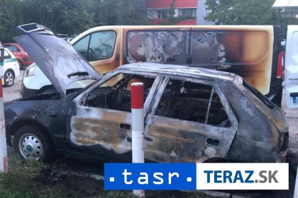 Horiace auto na parkovisku v Bratislave