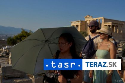 Horucavy cez vikend pretrvaju poziary hrozia v Grecku