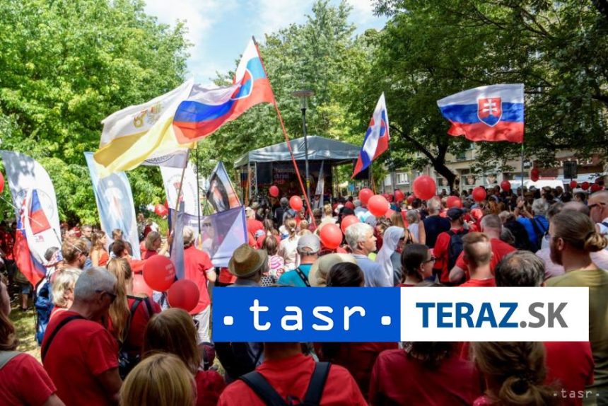 Pochod hrdi na rodinu zdrazni manzelstvo v Bratislave