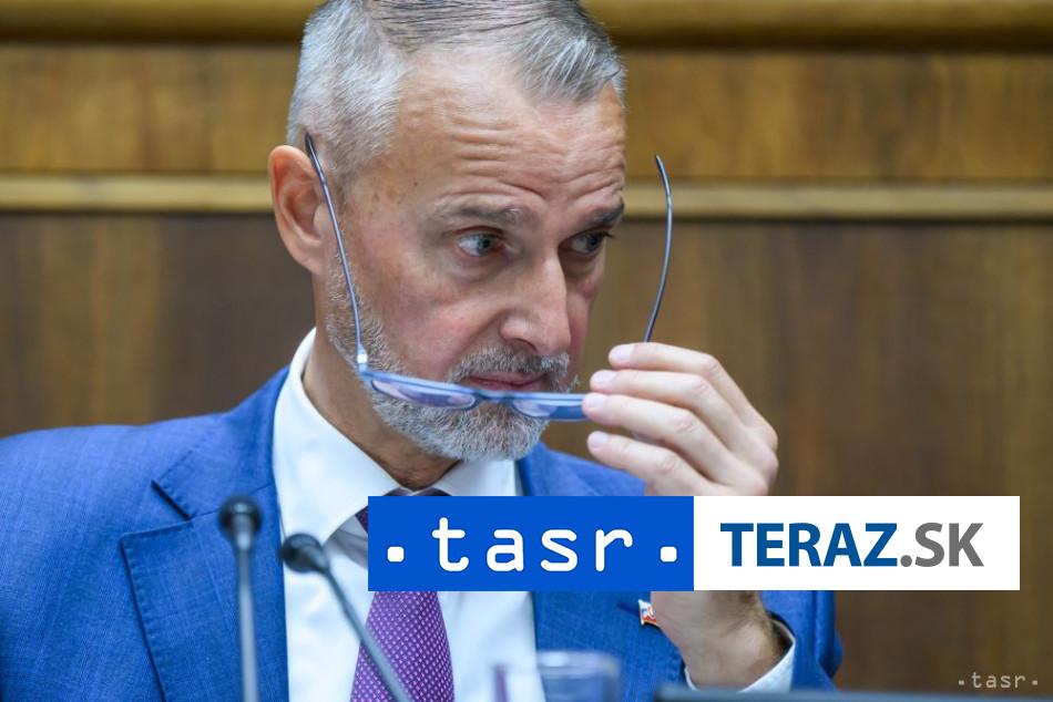 Rasi chce vo funkcii navstivit aj Ukrajinu