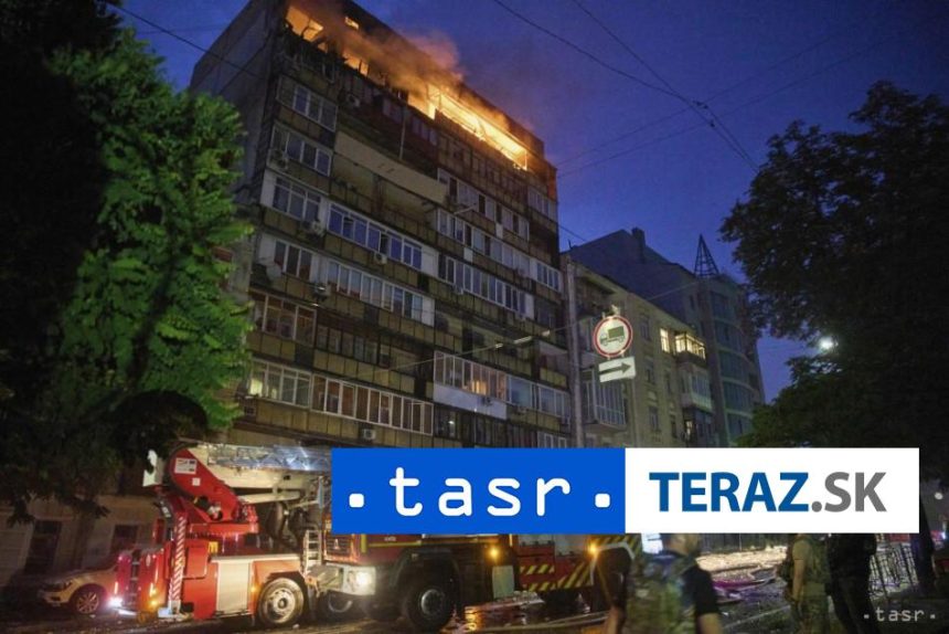 Rusko zautocilo na Ukrajinu dronmi a raketami