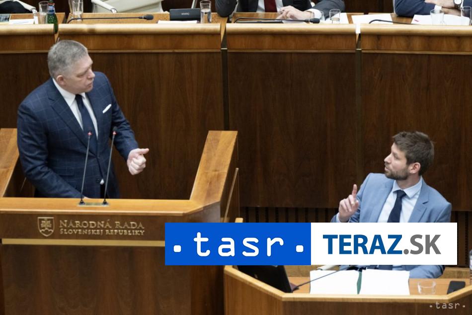 Simecka Premier nic nevyjednal urobil SR hanbu