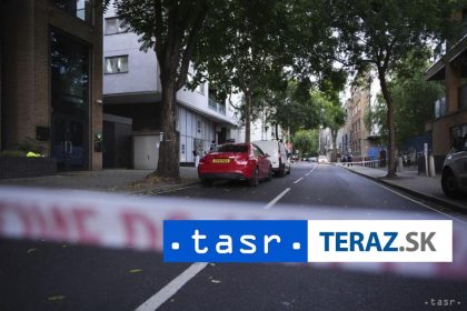 UTOK NOZOM V PODNIKU Dvaja mrtvi a zraneni