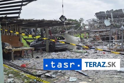 Vybuch v tovarni na pyrotechniku Devat obet