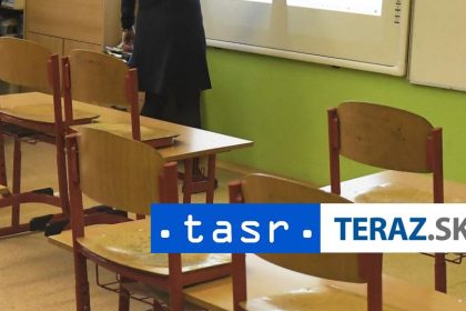 Vyhrazky skolam v CR a SR Kto ich financoval