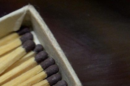 ZVYSENE RIZIKO POZIAROV Ohen a fajcenie zakazane