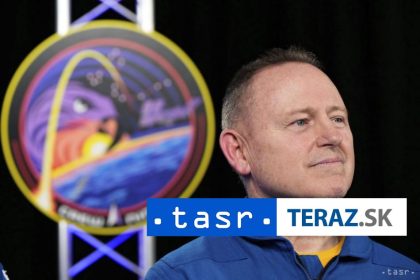 Astronaut NASA ktory uviazol vo vesmire odchadza do dochodku
