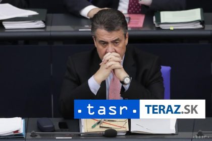 Byvaly minister zahranicnych veci podporuje povinnu vojensku sluzbu