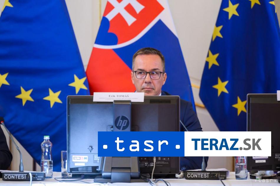 E Tomas Minimalna mzda buduci rok 915 eur