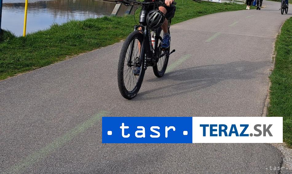 Pod Kriznou pomahali cyklistovi s trznymi poraneniami