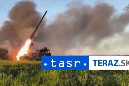 Rusky utok zranil 12 ludi v meste blizko hranic