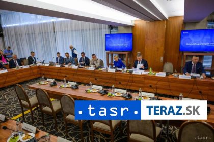 Vlada bude rokovat aj o zakone o Ustavnom sude