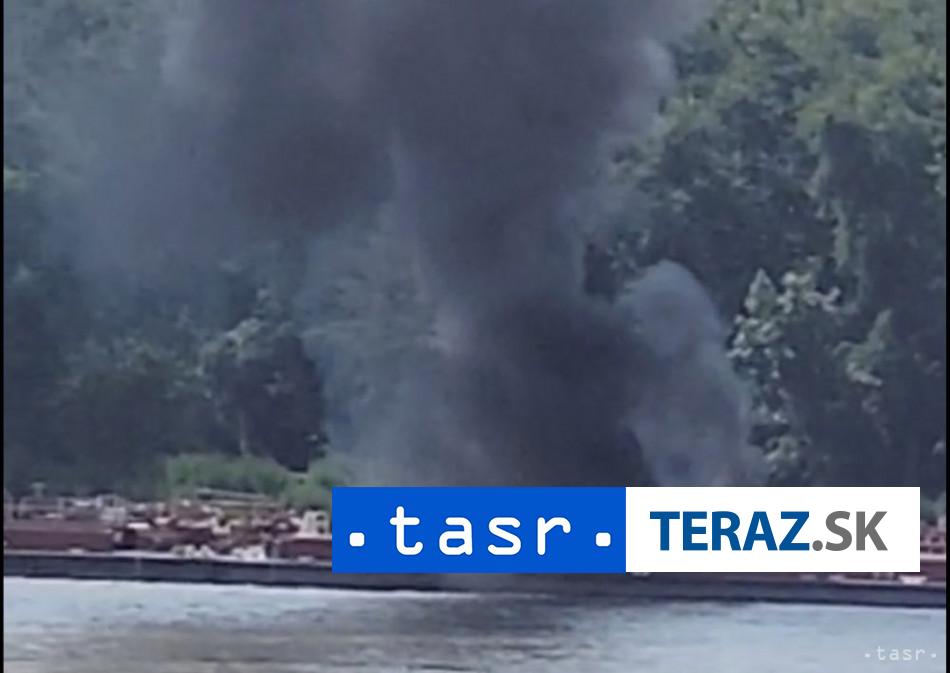 Vrtulnik narazil do elektrickeho vedenia Hlasia obete