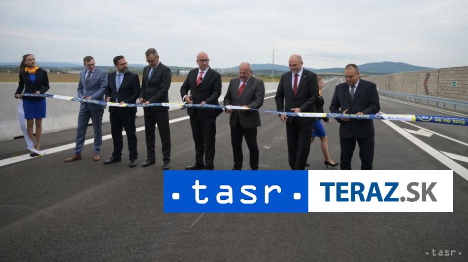 Usek cesty R2 pri Kosiciach slavnostne otvorili