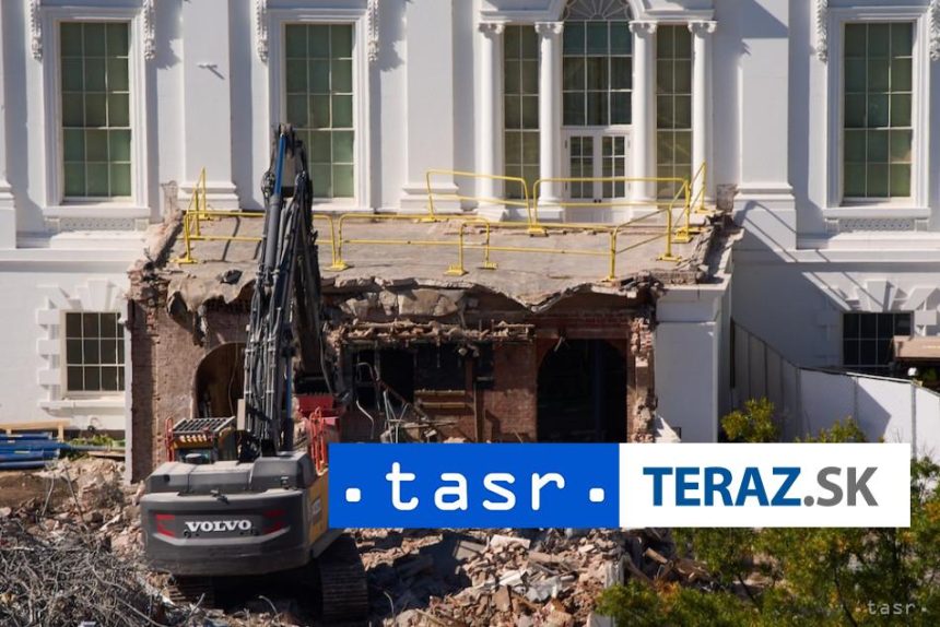 Agentura AP Vychodne kridlo Bieleho domu zburali
