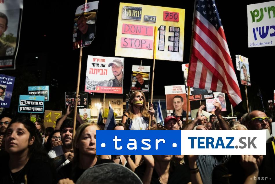 Desattisice ludi v Izraeli demonstrovali za navrat 13 rukojemnikov