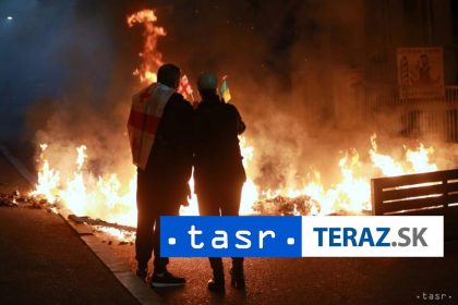 Gruzinska policia rozohnala protest pred palacom