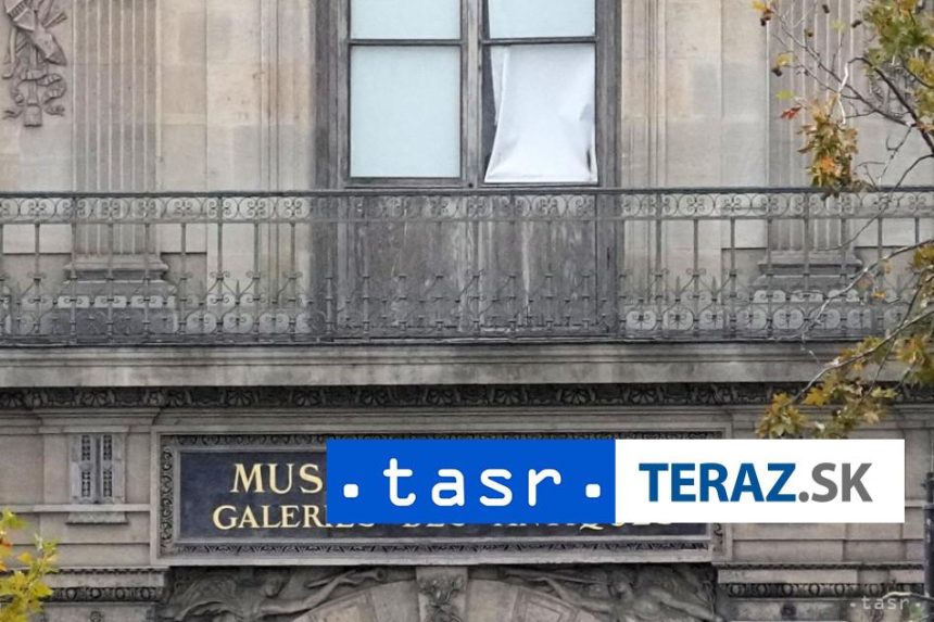 Muzeum Louvre zostava zatvorene po kradezi sperkov