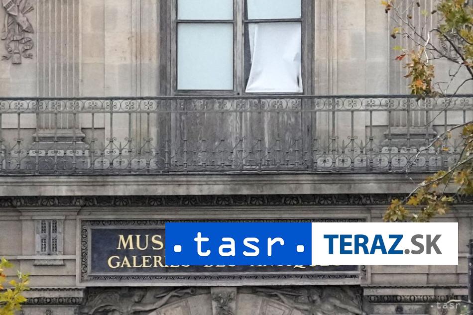 Muzeum Louvre zostava zatvorene po kradezi sperkov