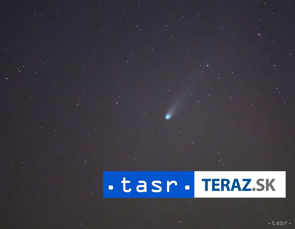 NASA zverejnila fotografiu komety nad Vysokymi Tatrami