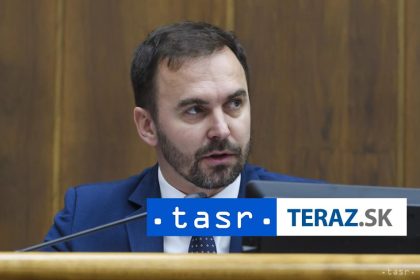 Opozicia namieta presun jej navrhov hovori o posliapavani demokracie