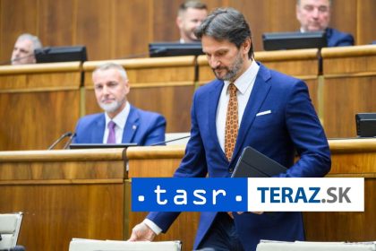 R Kalinak hovoril o nerespektovani ustavy STS