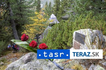 VIDEO Na symbolickom cintorine si uctili obete hor pribudli tabuky
