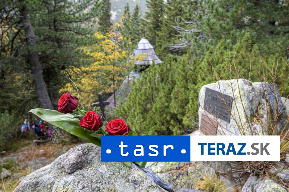 VIDEO Na symbolickom cintorine si uctili obete hor pribudli tabuky