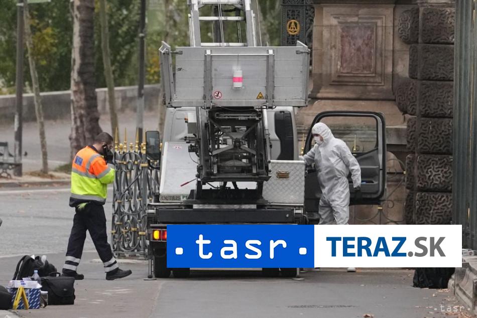 Z Louvru ukradli osem sperkov policia hlada styroch muzov