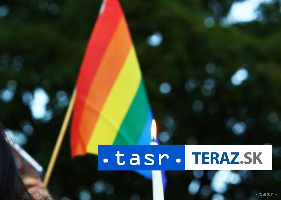Byvaly zamestnanec FBI tvrdi ze ho prepustili pre LGBT podporu