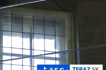Dvaja muzi usli z vazenia pomocou postelnej bielizne