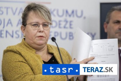 Hlavnou skolskou inspektorkou zostava A Stofkova Dianovska