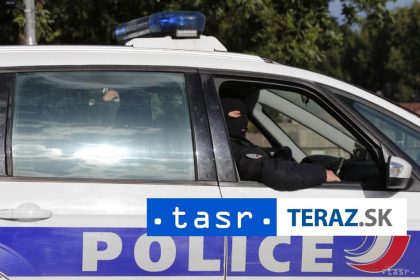 Muz vo Francuzsku narazil autom do chodcov krical Allahu akbar