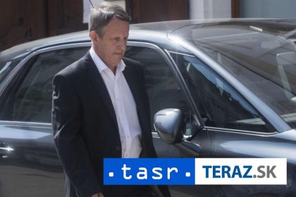 NSS oslobodil predsedu STS M Trubana spod disciplinarneho navrhu