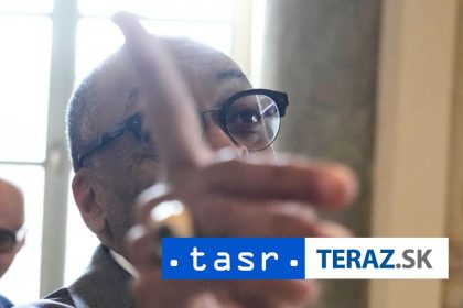 Papez prijal hollywoodskych hercov a reziserov polutoval upadok kin