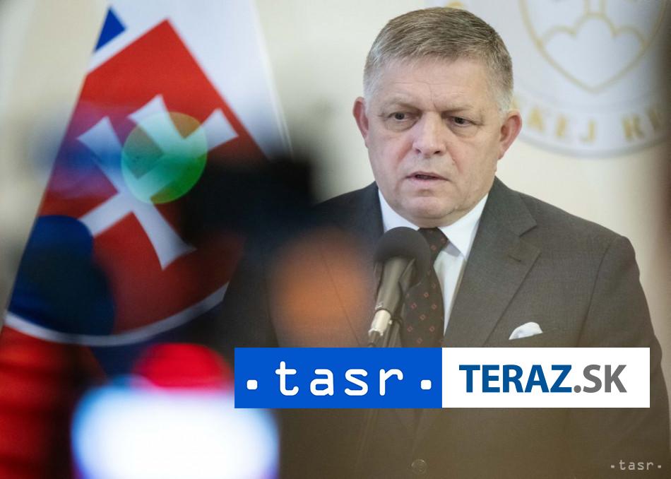 Premier ziada J Raza aby odvolal vedenie ZSSK