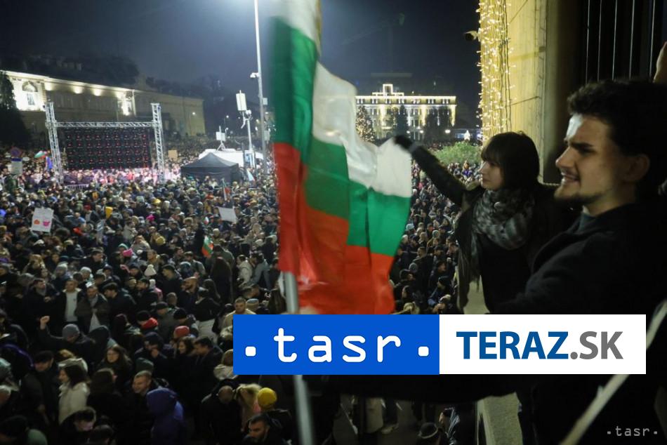 Bulharska vlada odstupuje po masovych protestoch