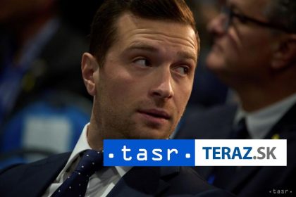 Francuzskemu politikovi Bardellovi rozbili vajce o hlavu