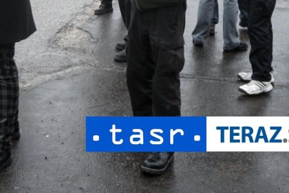 Studenti v Cesku protestovali proti motoristom na cele ministerstva ochrany zivotneho prostredia