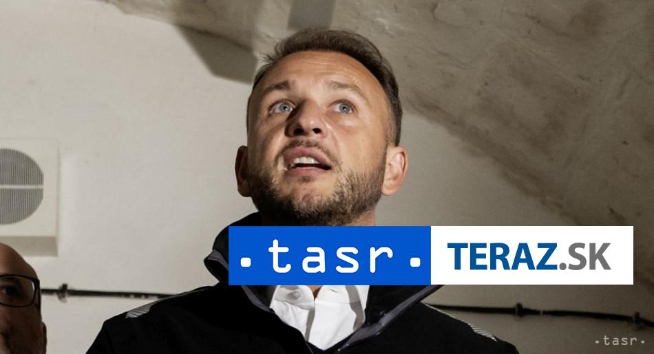 Sutaj Estok poziadal o zvolanie koalicnej rady lidrov