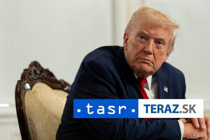Trump rokoval s poradcami o Venezuele udajne dal Madurovi ultimatum