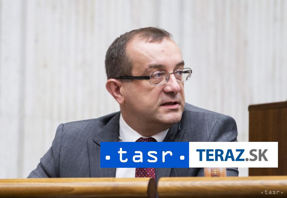 Zmeny ochrany oznamovatelov ma riesit predkladatel s prezidentom
