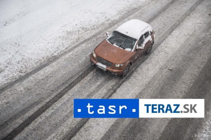 DIALNICA D1 Pre huste snezenie znizili rychlost