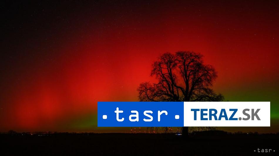 NEBESKE DIVADLO Ludia videli polarnu ziaru pocas geomagnetickej burky