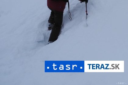 POZOR LAVINA Na horach plati vystraha pri snezeni sa zvysuje riziko