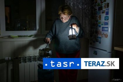 Po ruskych utokoch hlasia na Ukrajine vypadky elektriny a tepla