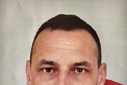 Vazen na uteku Usiel z pracoviska policia nasadila psov