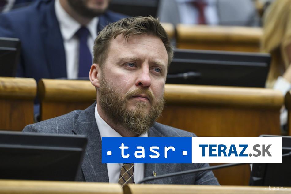 Splnomocnenec vlady Peter K celi obvineniu prevzal si uznesenie